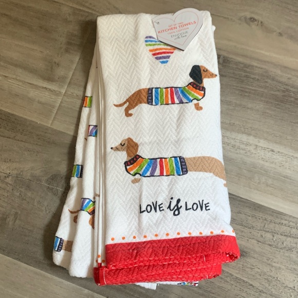 Envogue Other - Envogue in Love Set of 2 Kitchen Towels.